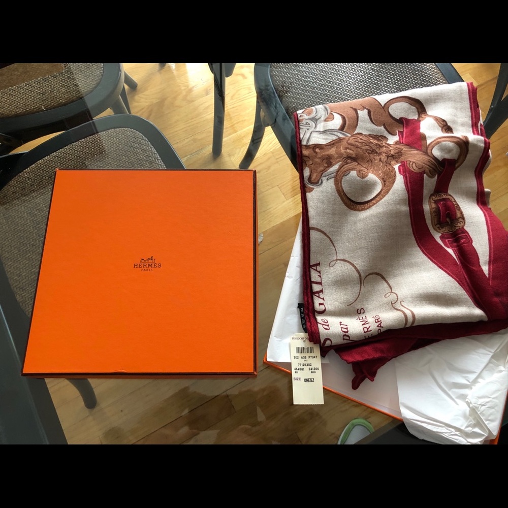 Hermès Scarf